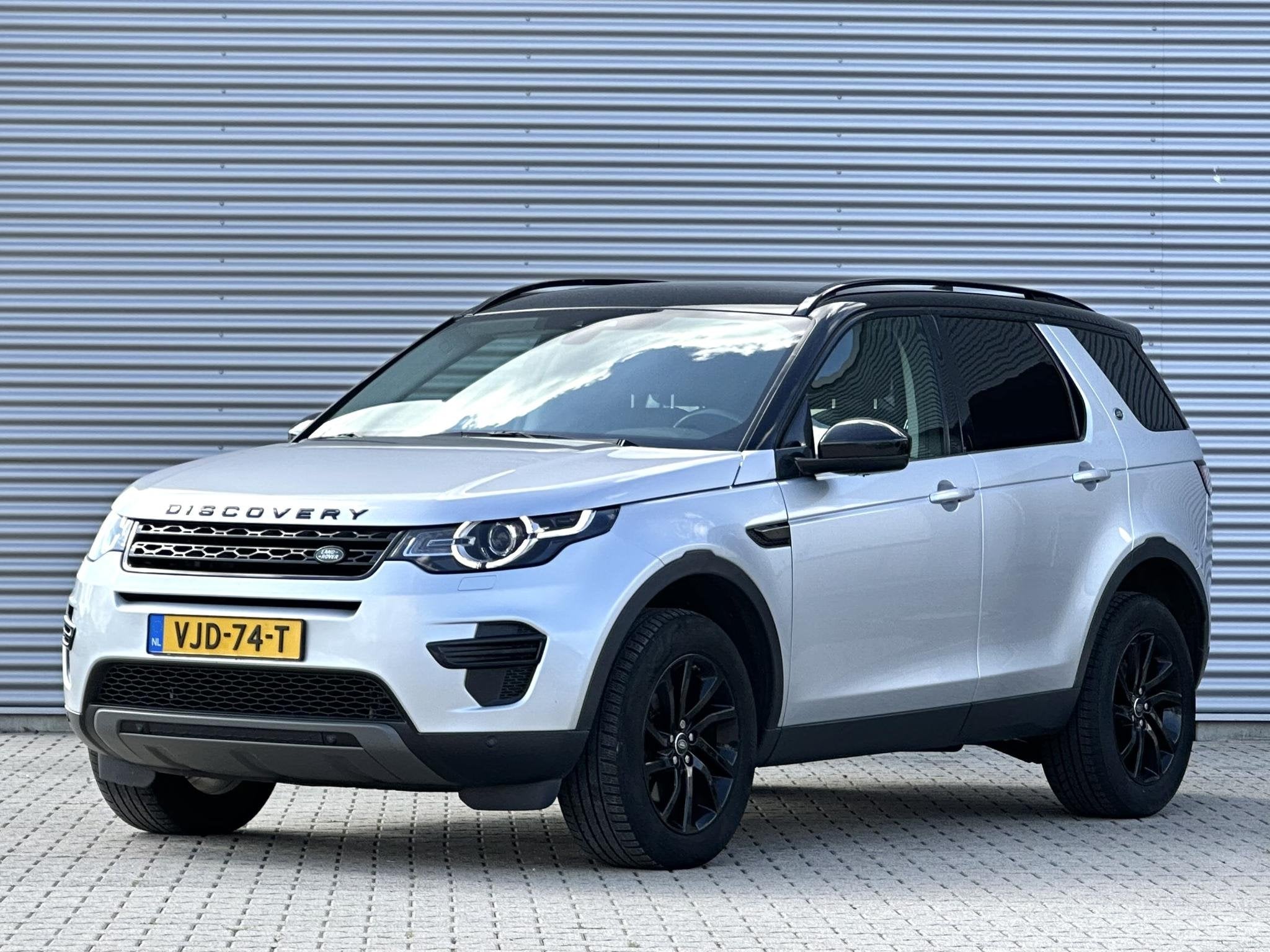Land Rover Discovery Sport 2.0 TD4 HSE Luxury Grijs kenteken, Automaat, 4 cilinders, 2124 kg, Leder
