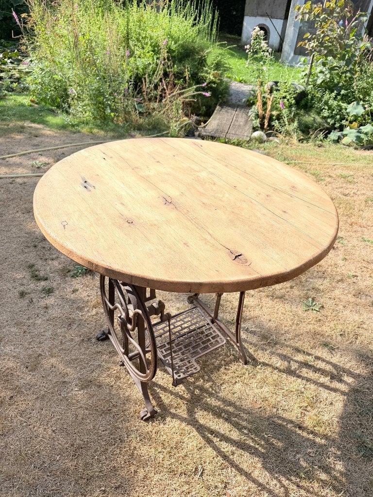 Eiken tafeltje, Rustiek, Rond, Enlèvement, Utilisé