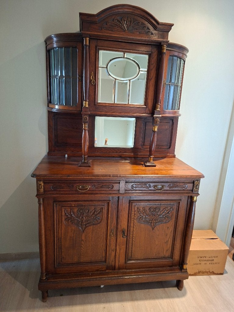 Antieke massief eiken buffetkast met glas-in-lood en spiegel, Huis en Inrichting, Kasten | Buffetkasten, Eikenhout, Glas, Ophalen