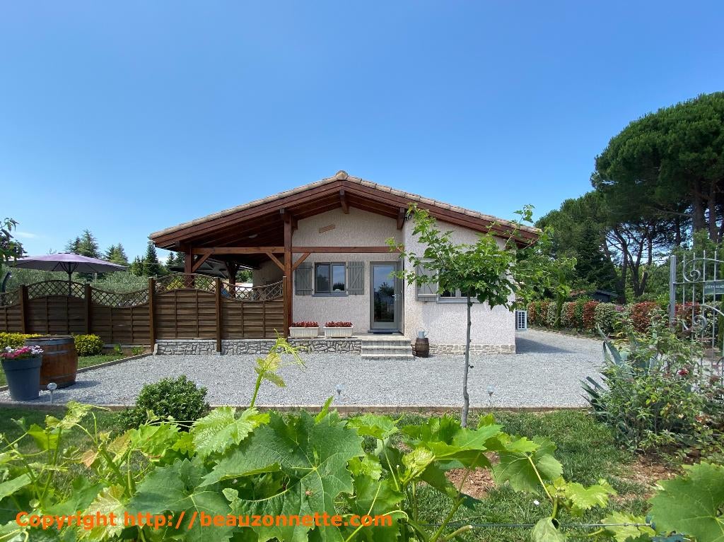 Charmante vakantiewoning met privézwembad en airco (Ardèche), 5 personen, Ardèche of Auvergne, Dorp, Wasmachine