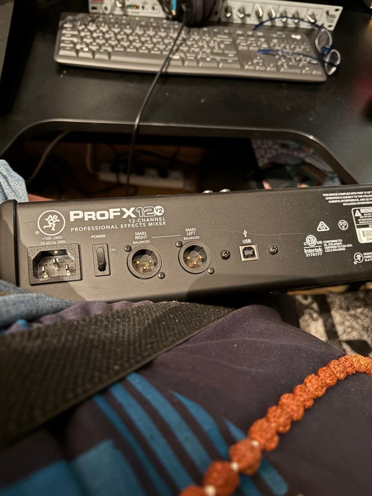 Table mix focusrite pro fx 12 V2, Ophalen of Verzenden, Zo goed als nieuw