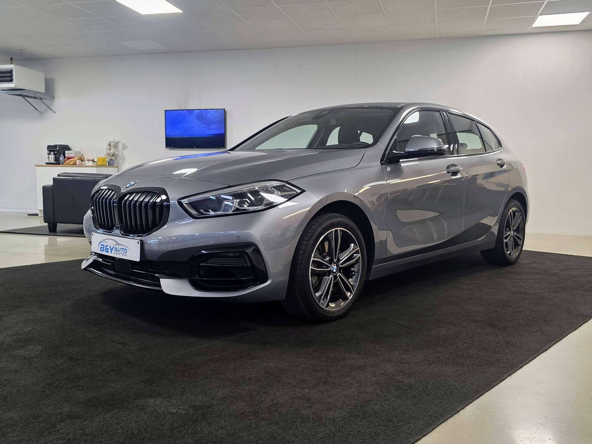 BMW 1 Serie 116 116iA OPF Sport Edition 3jaar BMW garantie, Argent ou Gris, Achat, Entreprise, Noir