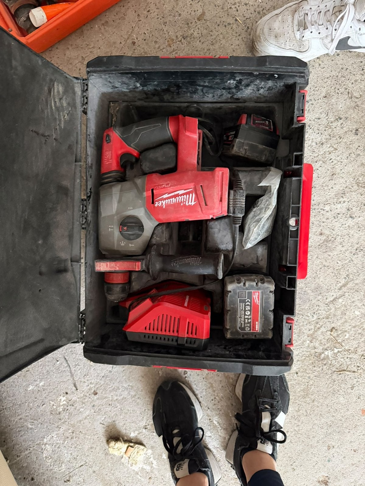 Perforateur burineur Milwaukee M18CHX, Enlèvement, Comme neuf
