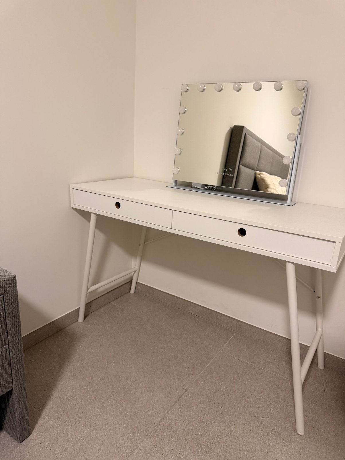 Bureau met spiegel te koop, Ophalen, Zo goed als nieuw