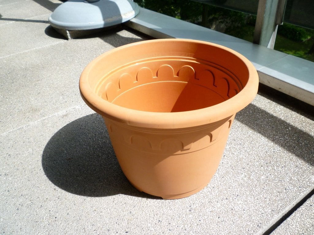 Grote plastic bloempot, Tuin en Terras, Bloempotten, Ophalen, Nieuw, Binnen