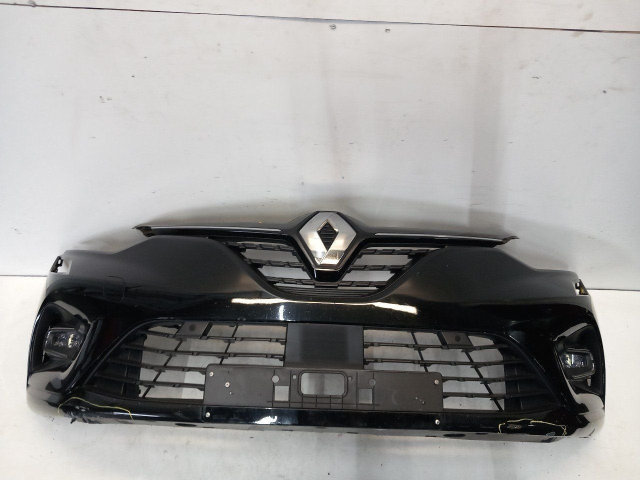 Bumper voor Renault Clio, Onderdelen@venauto.nl, Van der Ven Autorecycling B.V., Ettenseweg 76, 4706 PB Roosendaal, The Netherlands
