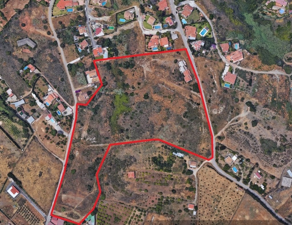 Groot perceel te koop in Estepona, Costa del Sol, Spanje, Immo, Buitenland, Spanje