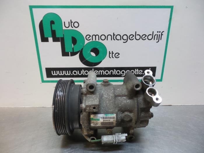Pompe clim d'un Renault Clio (Clio 3 06-), Renault, -, 3 mois de garantie, Utilisé