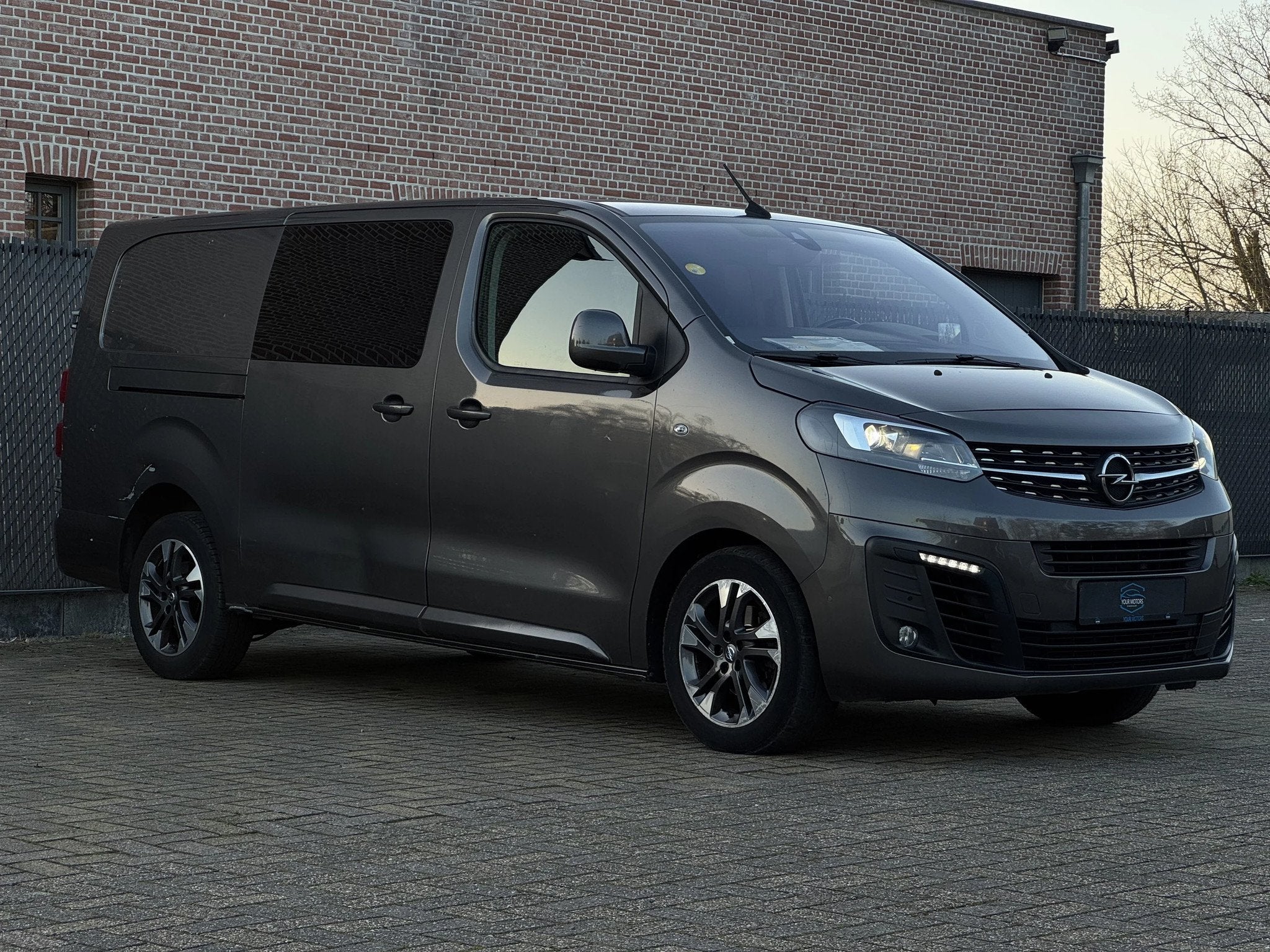 Opel Vivaro 2.0 L3 Double cabine, Autos, 177 ch, Argent ou Gris, Achat, Euro 6