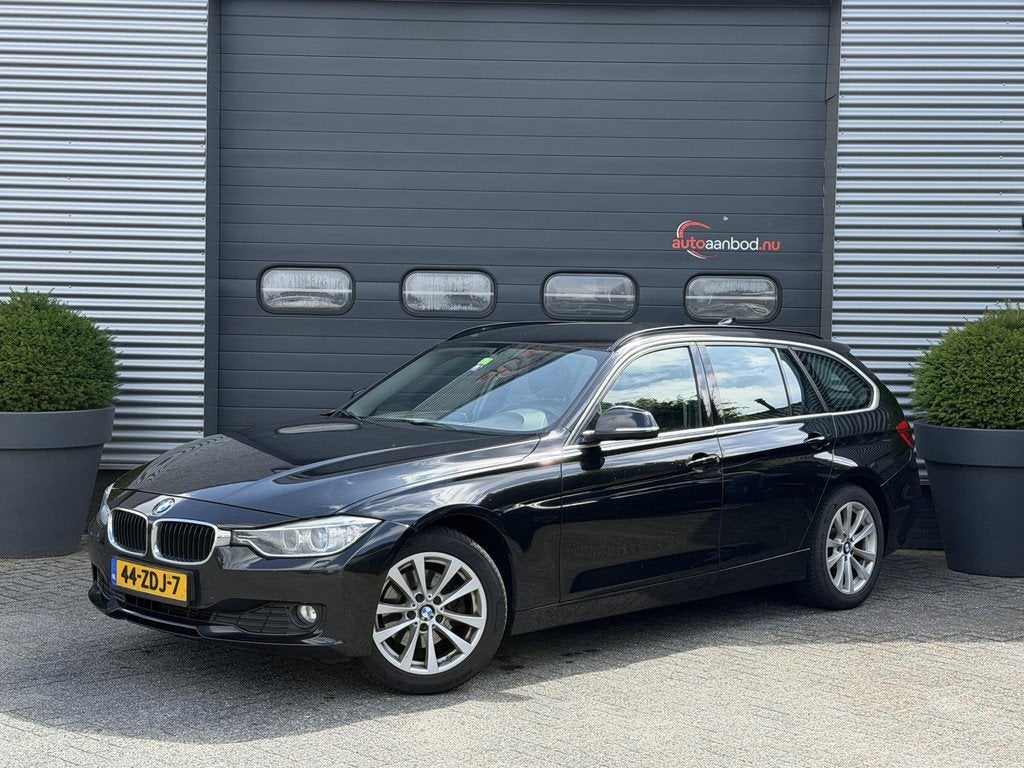 BMW 3 Serie Touring 320d Upgrade Edition, Autos, BMW, Cuir, Achat, 135 kW, Entreprise