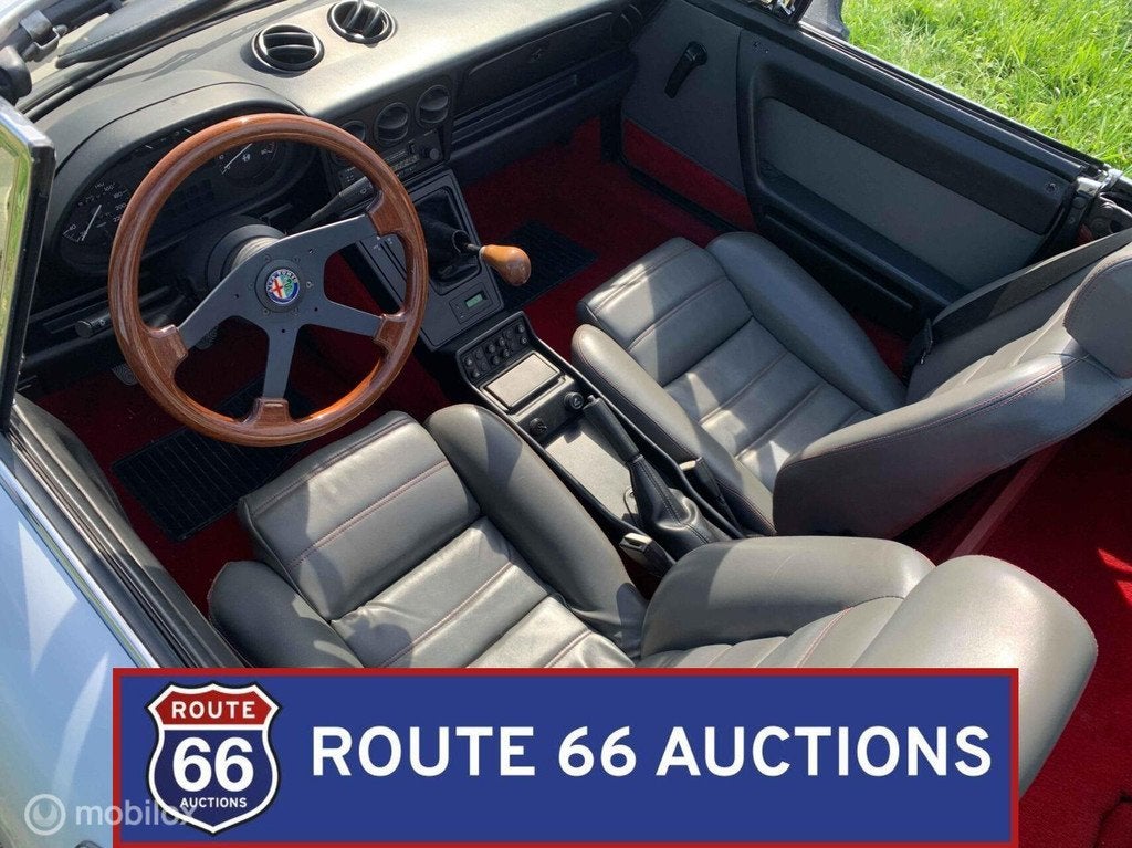 Alfa Romeo Spider 2.0 | 1988 | Route 66 Auctions, Zwart, Bedrijf, Handgeschakeld, Overige carrosserie