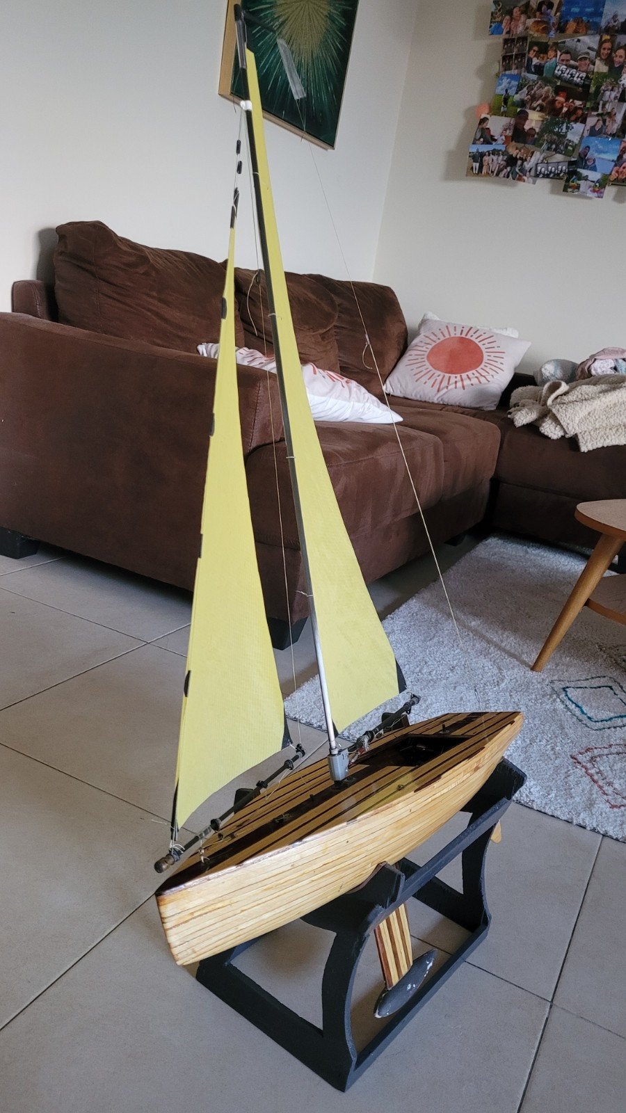 Voilier radiocommandé type Micro Magic en bois – Fabrication, Enlèvement, Bois