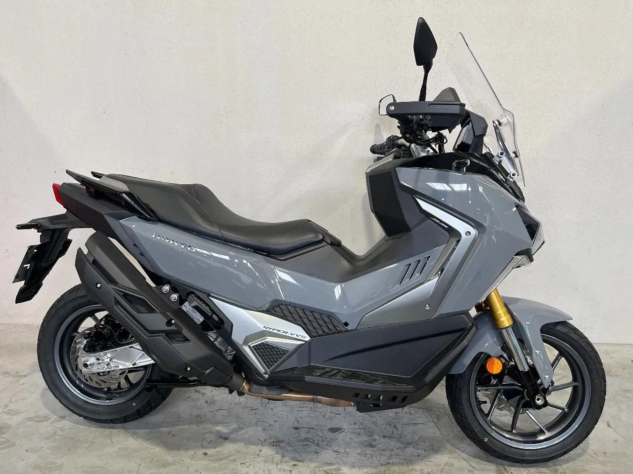 SYM ADX TG 400 (année de construction 2025), Motos, Entreprise, 400 cm³, 12 à 35 kW, Autre