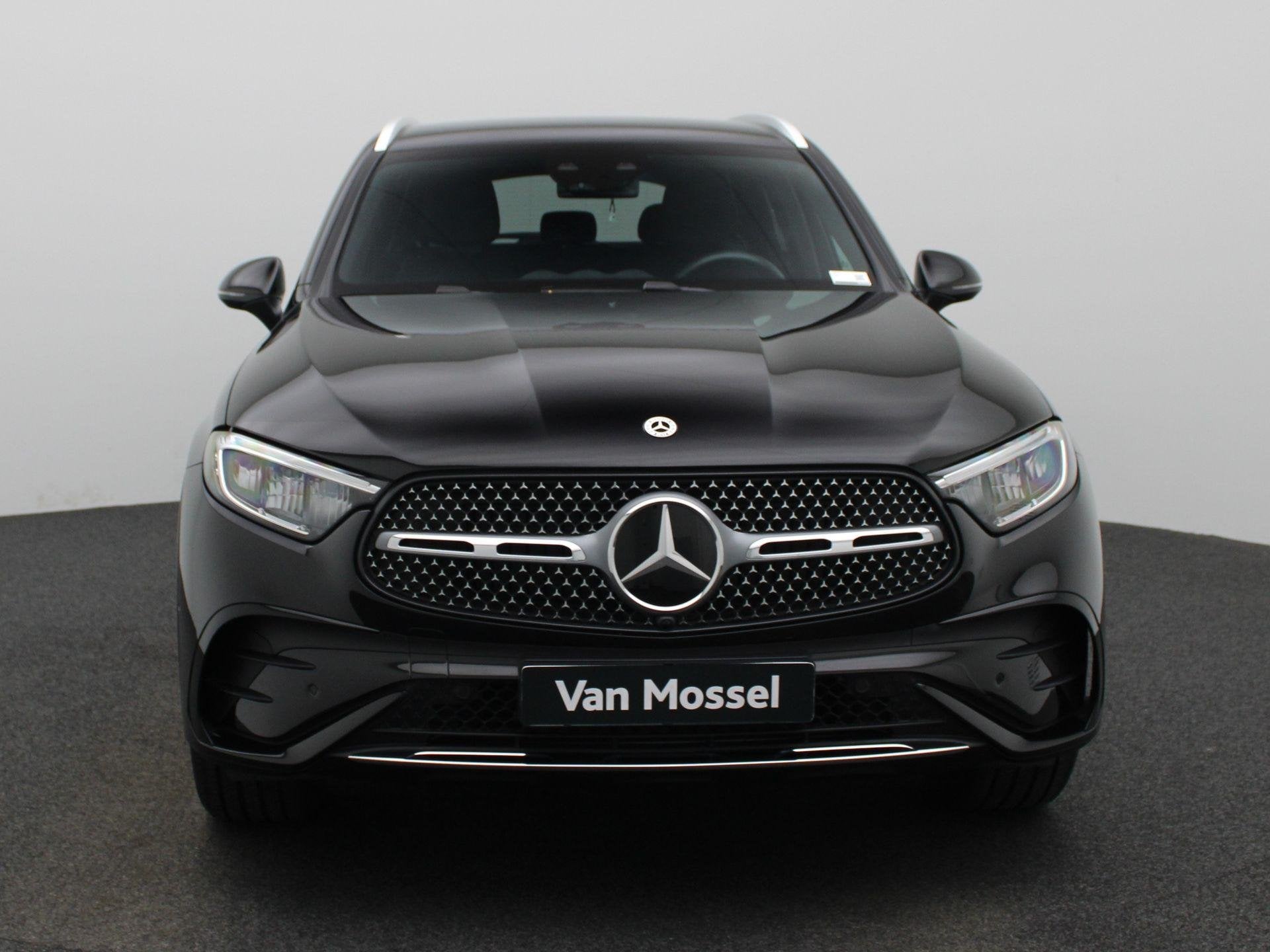 Mercedes-Benz GLC 300d 4MATIC AMG-Line (automatique), Autos, Mercedes-Benz, 144 g/km, 215 kW, Carnet d'entretien, 2500 kg