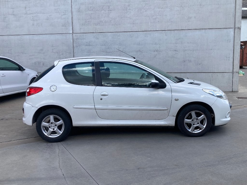Peugeot 206+ 1.4benzine 2012 met 88000km*airco*EURO 5*LEZ OK, Auto's, Peugeot, Bedrijf, Te koop, 206+, ABS, Airbags, Airconditioning