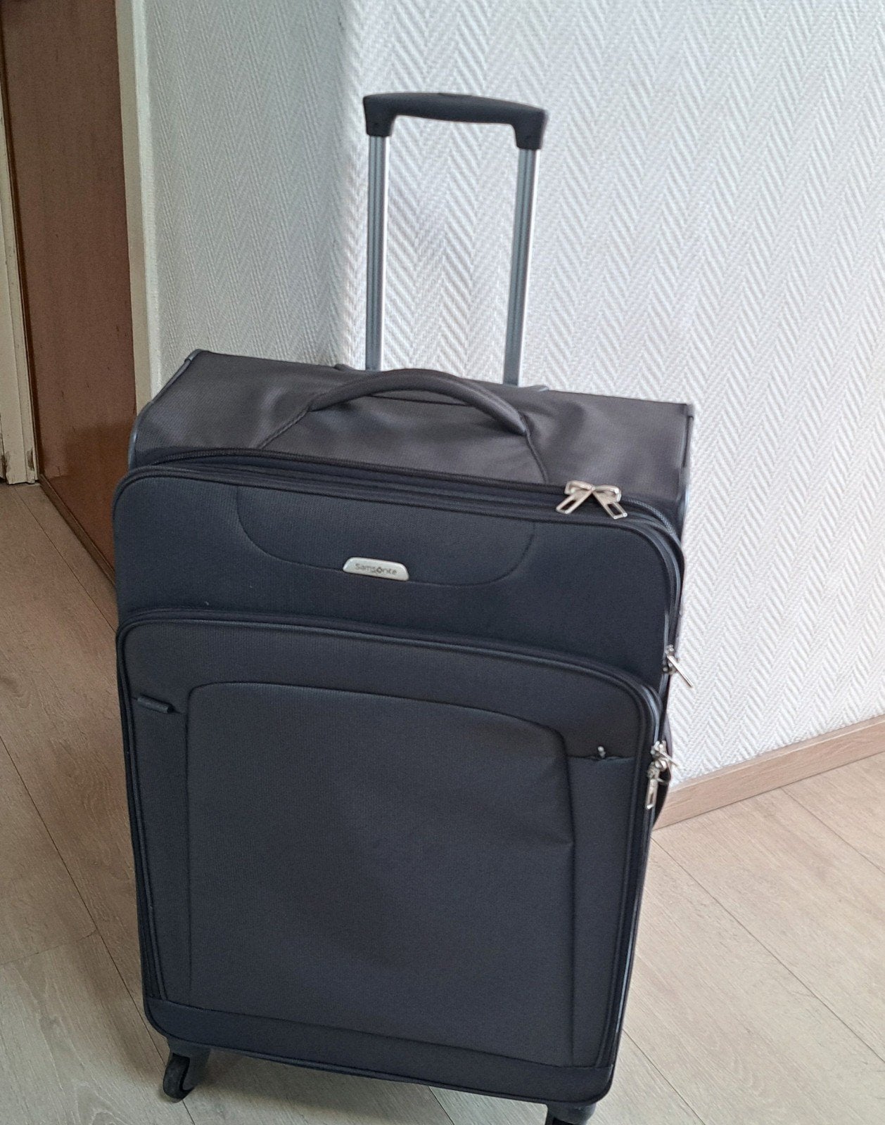 samsonite grande valise trolley 4x roulettes très légère, Enlèvement, Comme neuf, Roulettes
