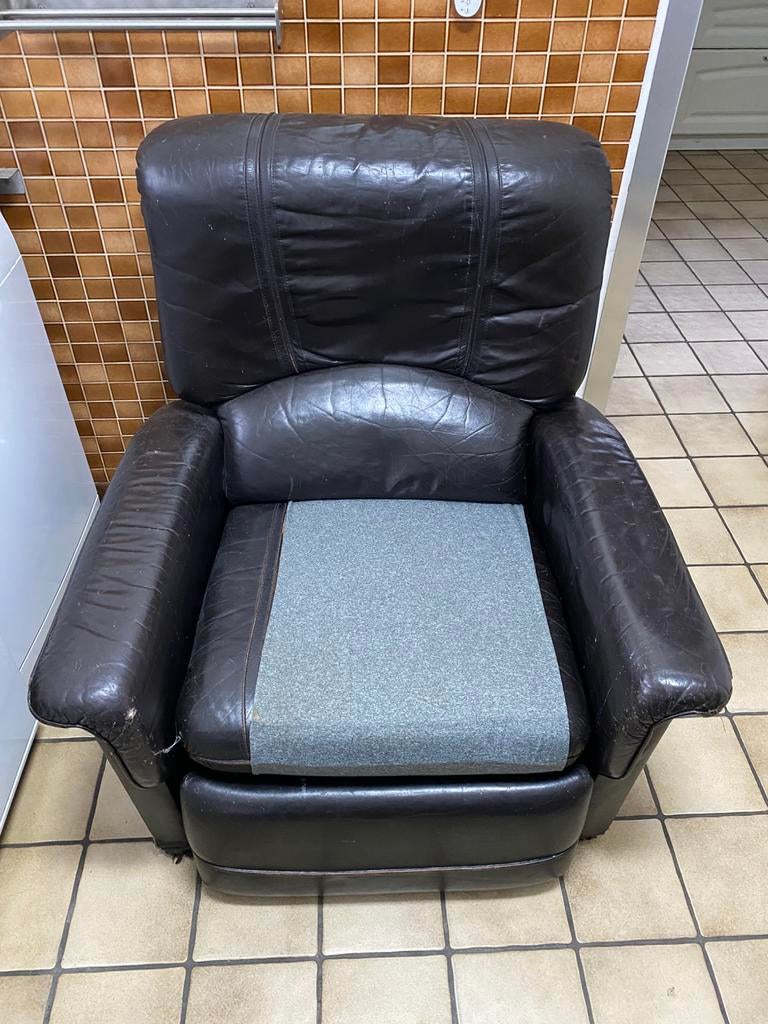 Bieden lederen Relax zetel, Huis en Inrichting, Fauteuils, Ophalen, Zo goed als nieuw