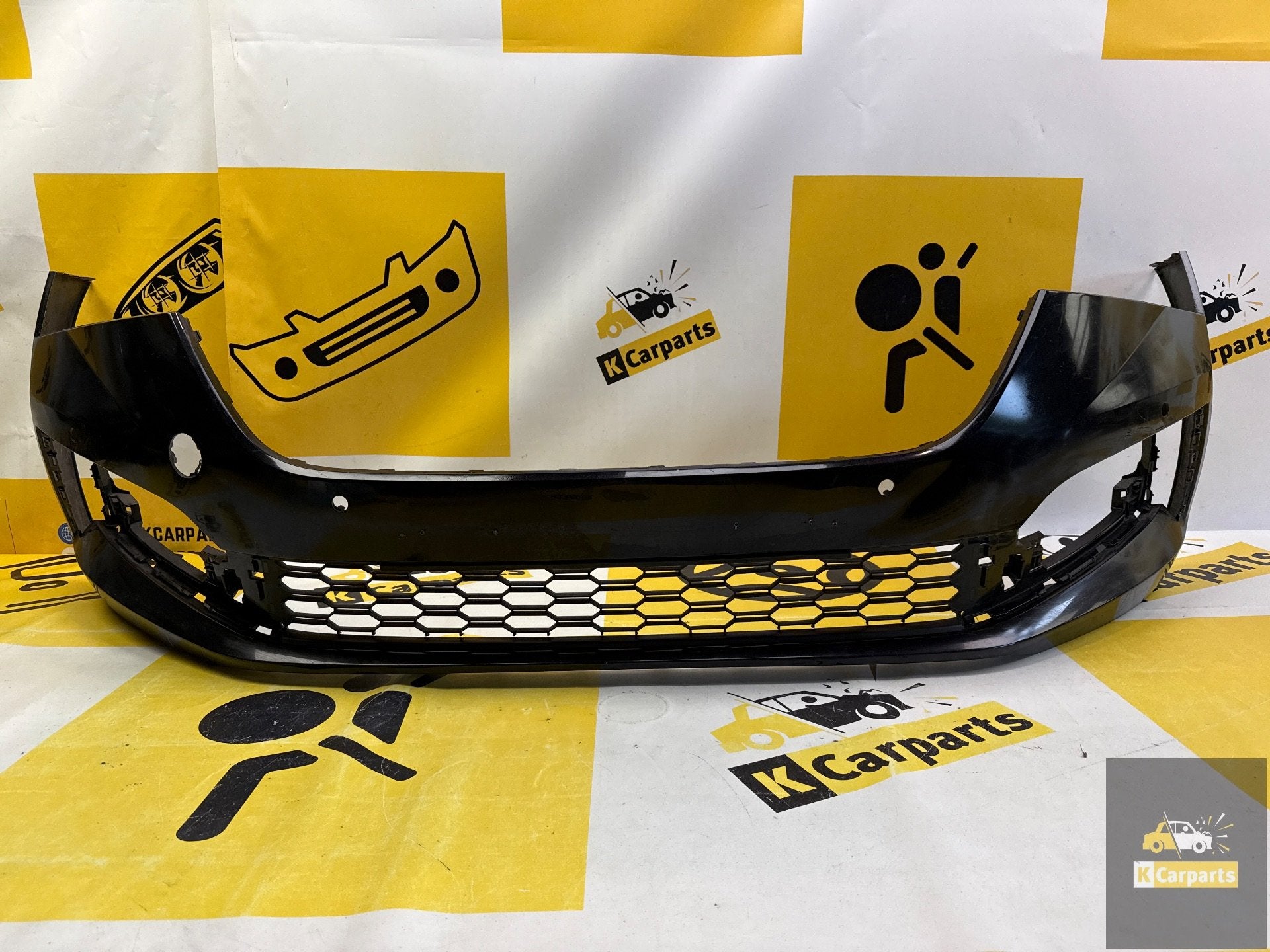 Skoda Scala 657 voorbumper bumper 657807221, Voor, Tr. Vaclava Klementa 869
293 01  Mlada Boleslav, CZ, Skoda, Bumper