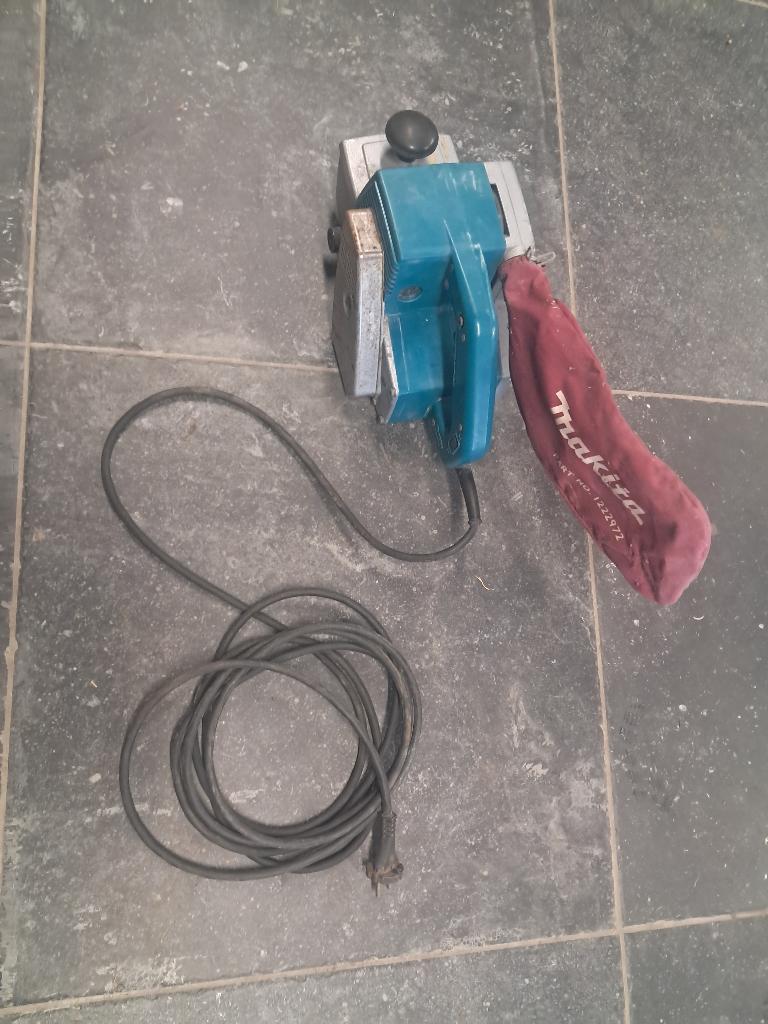 Makita schuurmachine, Ophalen, Gebruikt, 600 tot 1200 watt, Bandschuurmachine