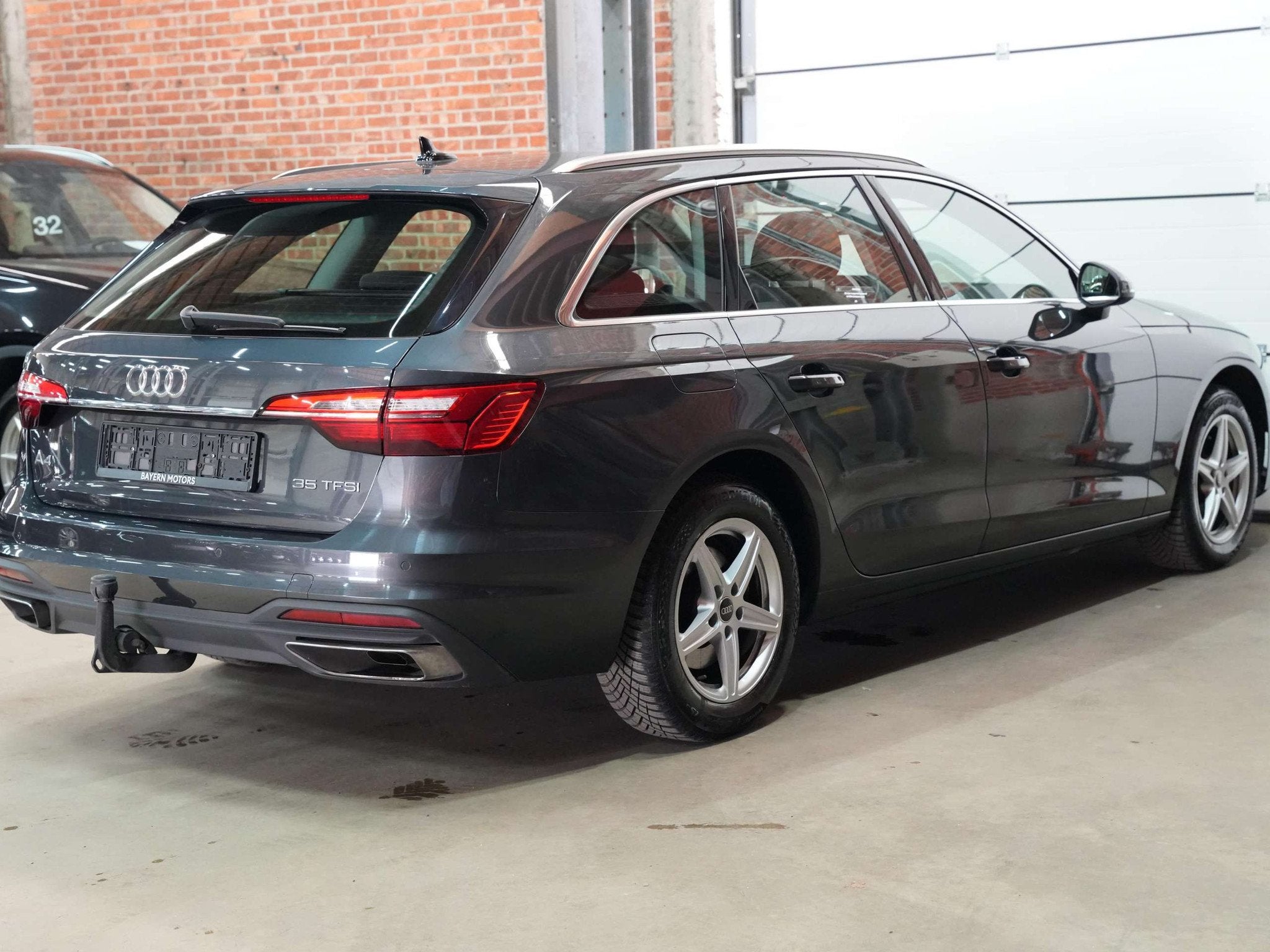 Audi A4 35 TFSI Automaat Trekhaak Navi LED Garantie, Auto's, Audi, Automaat, Gebruikt, 4 cilinders, 1984 cc