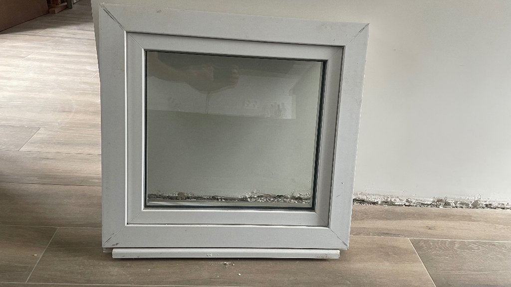 Deceuninck draai kiep raam, Doe-het-zelf en Bouw, Raamkozijnen en Schuifdeuren, Ophalen, Kunststof, Minder dan 75 cm, Raamkozijn