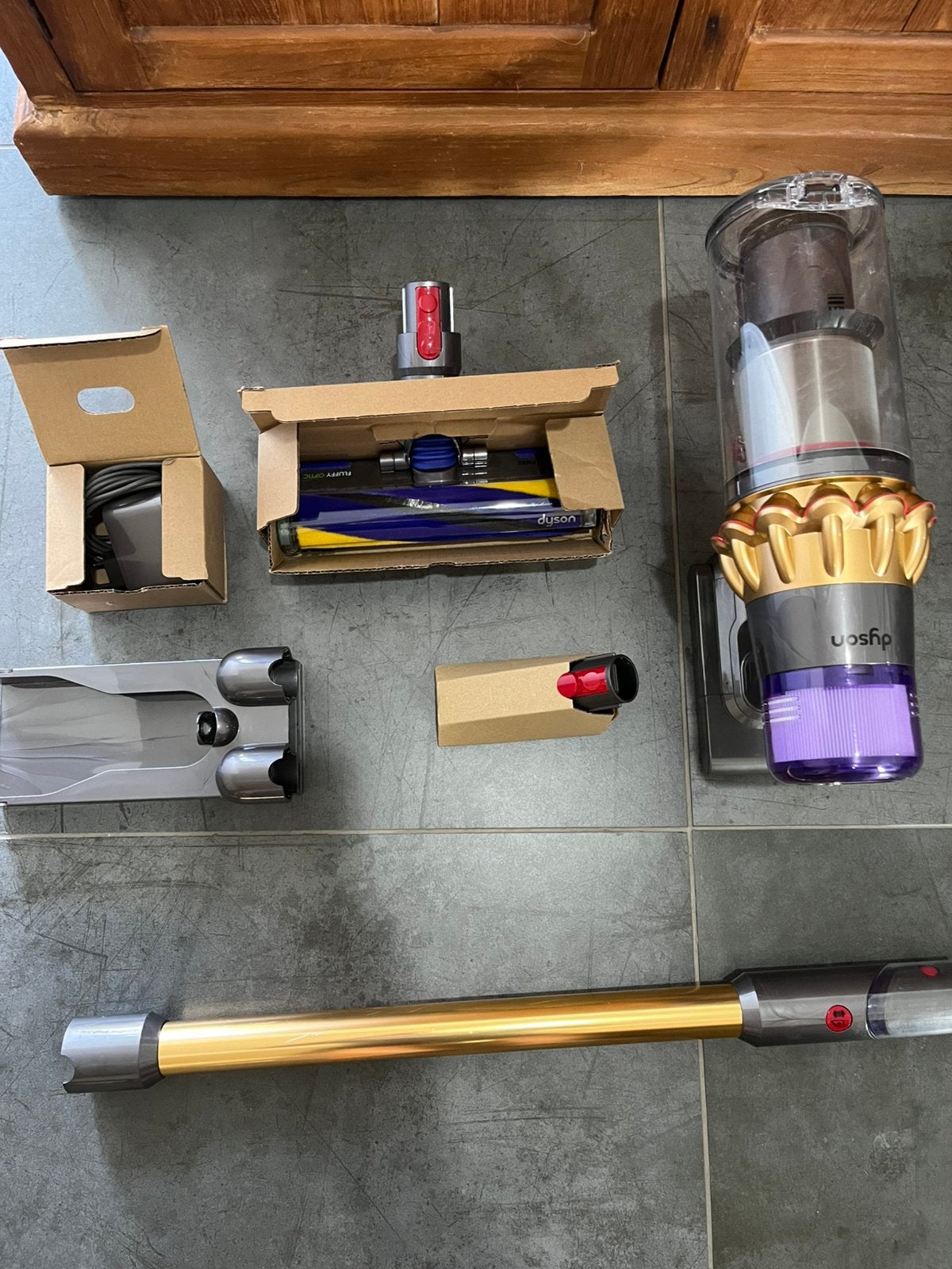 Dyson v15 in nieuwe staat, Ophalen of Verzenden, Zo goed als nieuw, Dyson