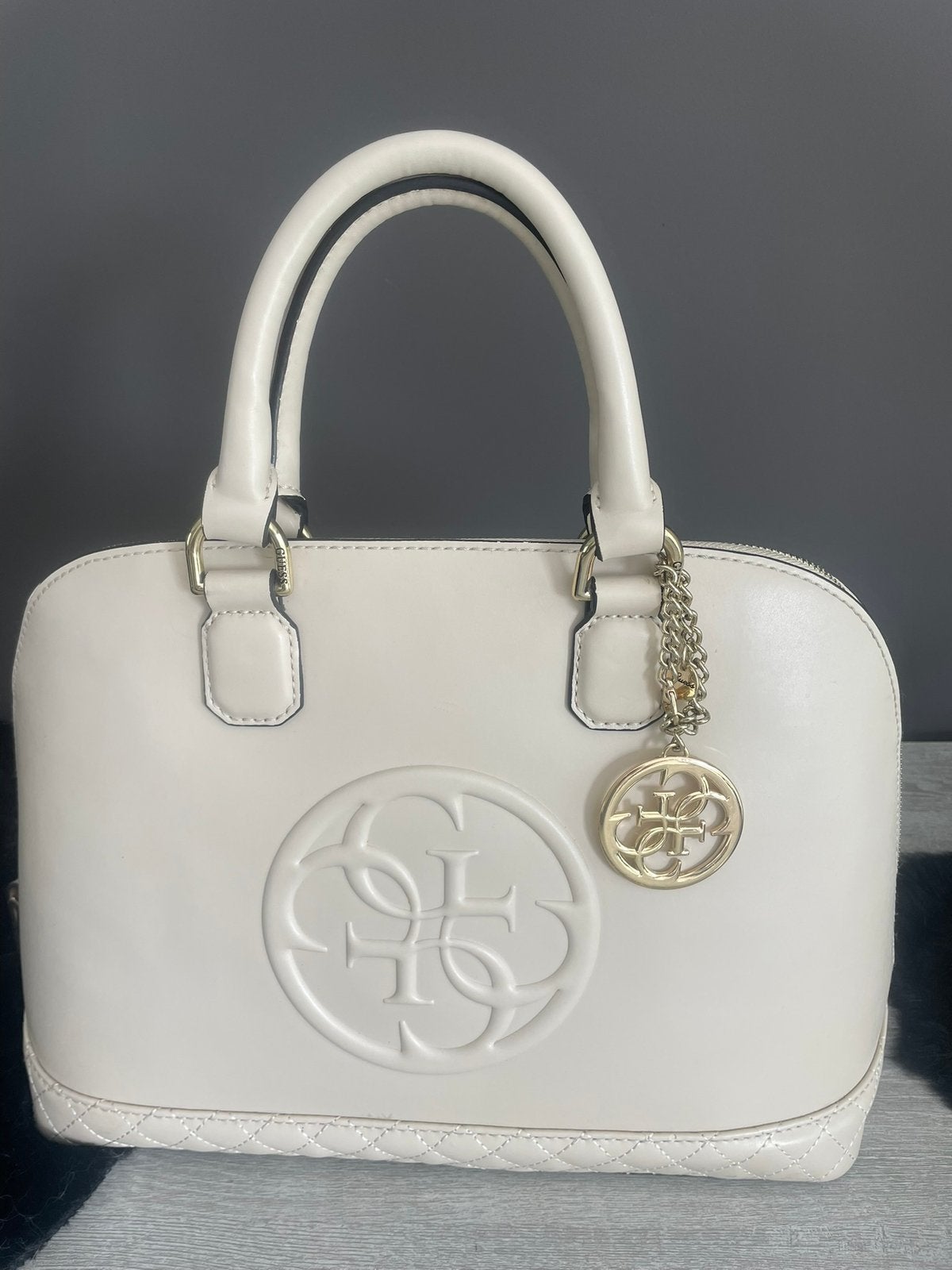Sac à main Guess, Bijoux, Sacs & Beauté, Enlèvement, Utilisé, Autres couleurs, Sac à main