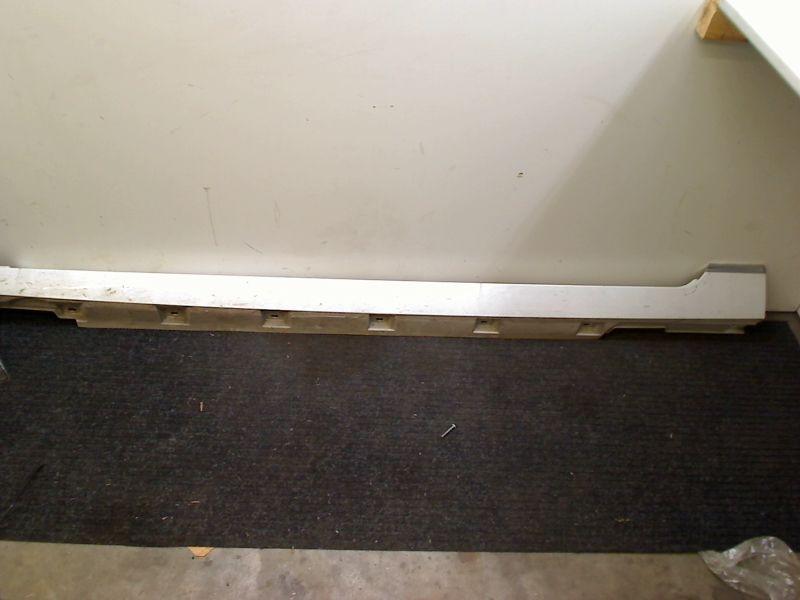 SIDESKIRT LINKS Volkswagen Passat Variant (3G5), Gebruikt, Links, De Bloemendaal 21 21
5221 EB  'S HERTOGENBOSCH, NL, Info@123Parts.nl