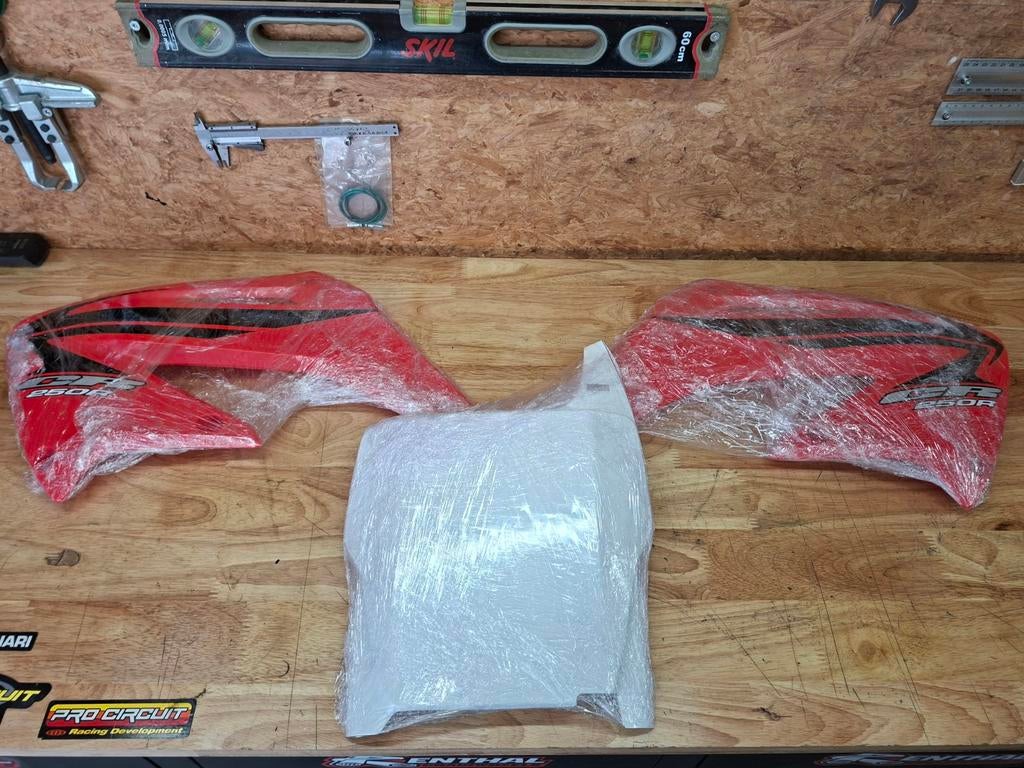 Honda CR250 2007 OEM plastic, Motos, Enlèvement ou Envoi, Neuf