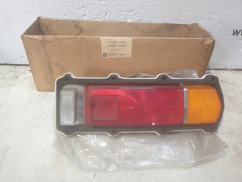 FEU ARRIÈRE GAUCHE Toyota 1000 (KP30) (81560-10042), Neuf, Kundenbetreuung@toyota.de, Toyota, Toyota-Allee 2
50858  Köln, DE