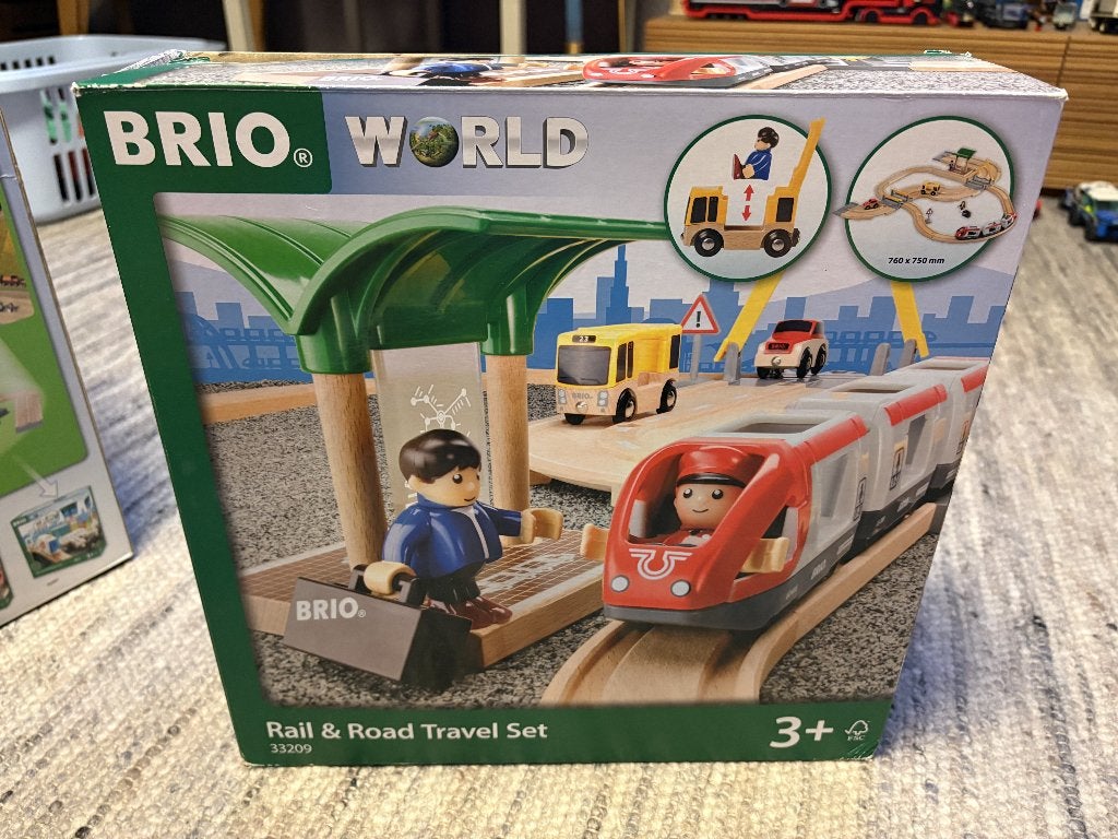 Brio Rail & Road Travel Set, Ophalen of Verzenden, Zo goed als nieuw