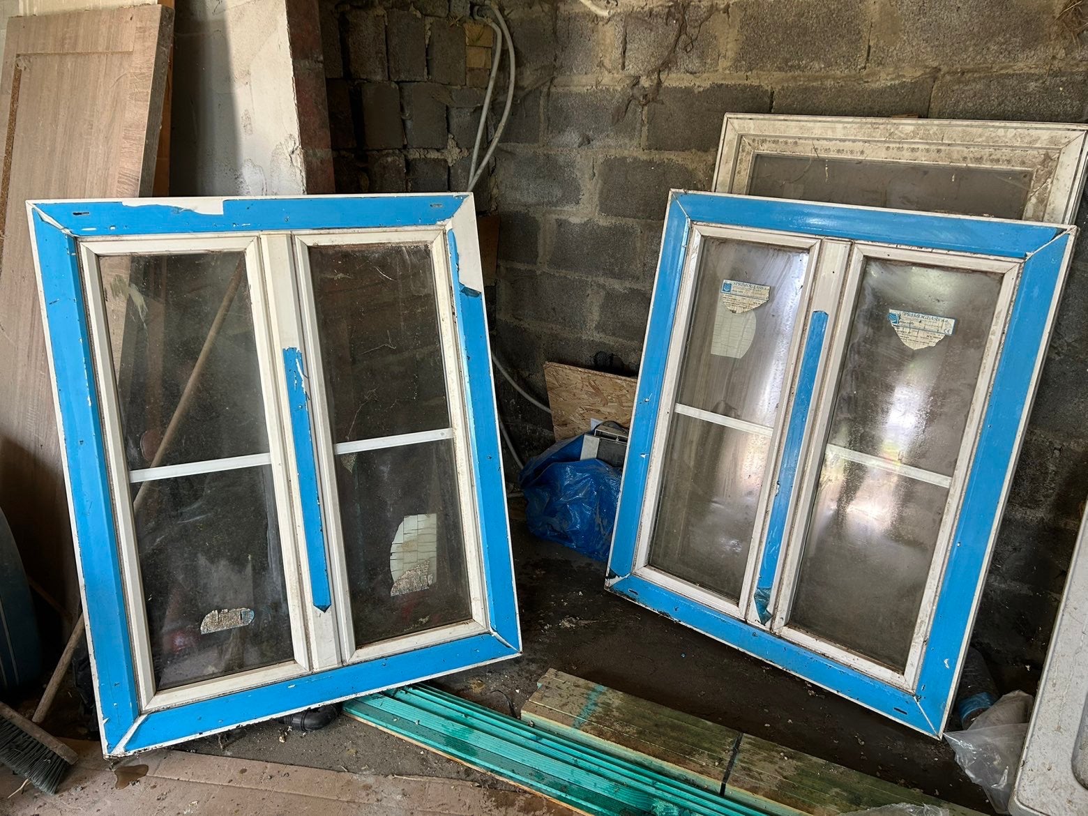 Fenêtres quasiment neuves en PVC blanc – Double vitrage, Bricolage & Construction, Châssis & Portes coulissantes, Châssis de fenêtre