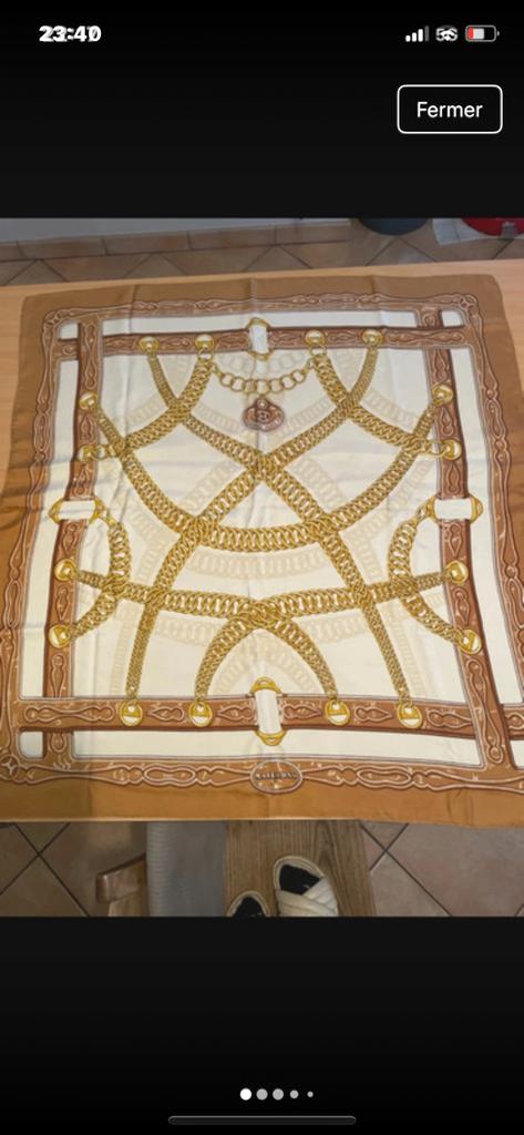 Foulard vintage hermes, Enlèvement ou Envoi, Comme neuf