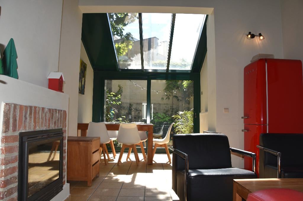 Charmant lichtrijk huis op een toplocatie in hartje Gent, Immo, Tot 200 m², 196 kWh/m²/jaar, Verdedigingstraat 8 te Gent, 3 kamers