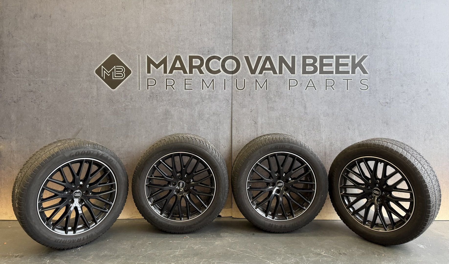 20 Inch Audi SQ7 Q7 winter wielen set, Auto-onderdelen, Gebruikt, -, -, Banden en Velgen