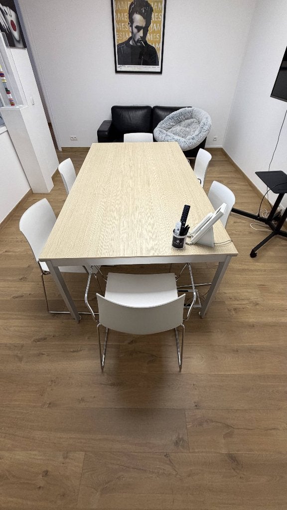 Houten eet- of vergadertafel met 6 witte stoelen, Ophalen, Gebruikt, 100 tot 150 cm, 200 cm of meer
