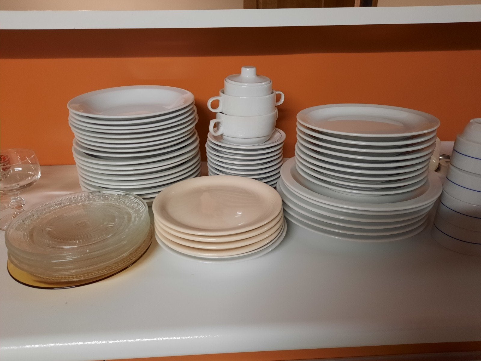 Servies, Huis en Inrichting, Ophalen, Zo goed als nieuw, Compleet servies