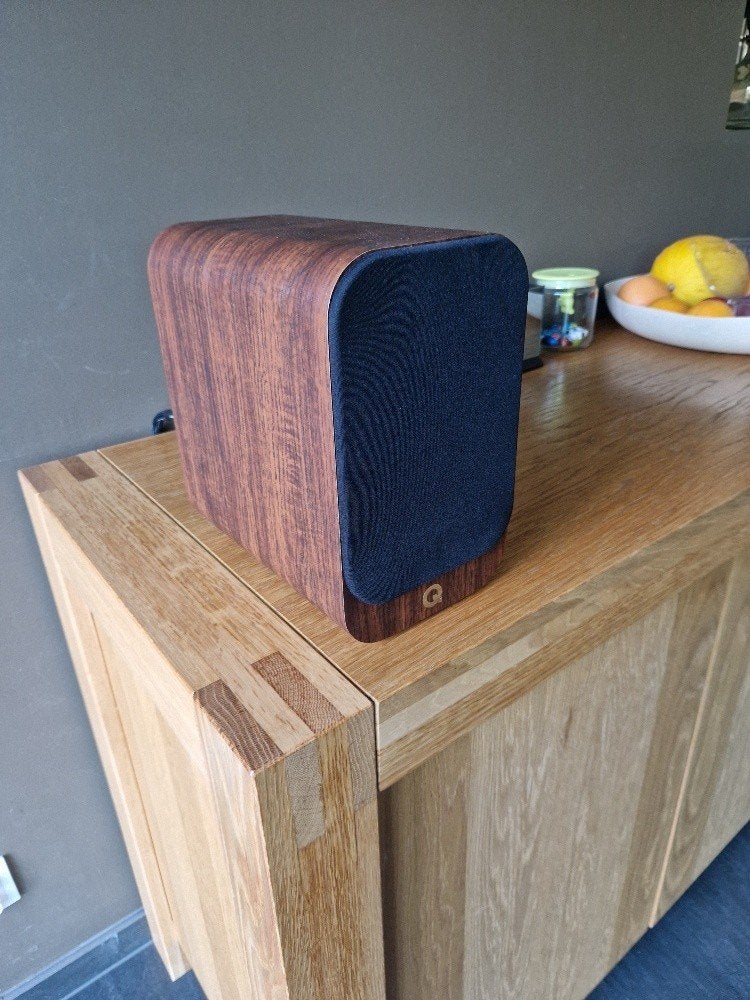 Q Acoustics 3010i boekenplankspeakers – English Walnut, TV, Hi-fi & Vidéo, Enceintes, Comme neuf, Enceinte d'étagère, 60 à 120 watts
