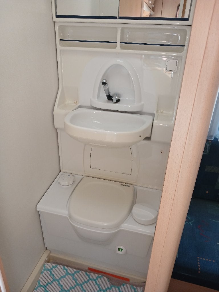 Chateau caravan, 2 lits séparés, Chateau, Jusqu'à 4 m, Particulier