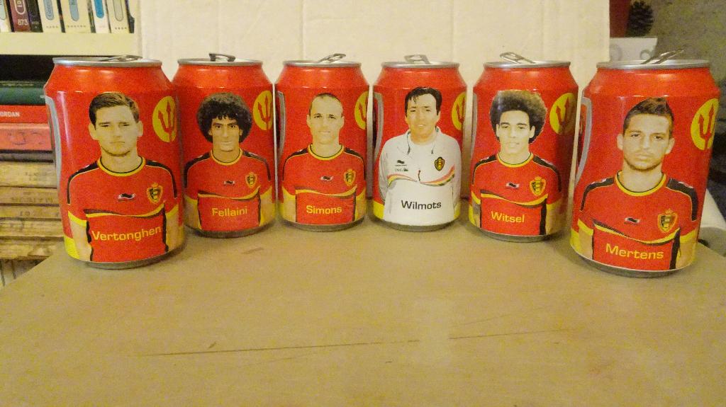 6 Canettes Jupiler - Football WC Brasil 2014, Collections, Verres & Petits Verres, Enlèvement ou Envoi, Utilisé, Verre à bière