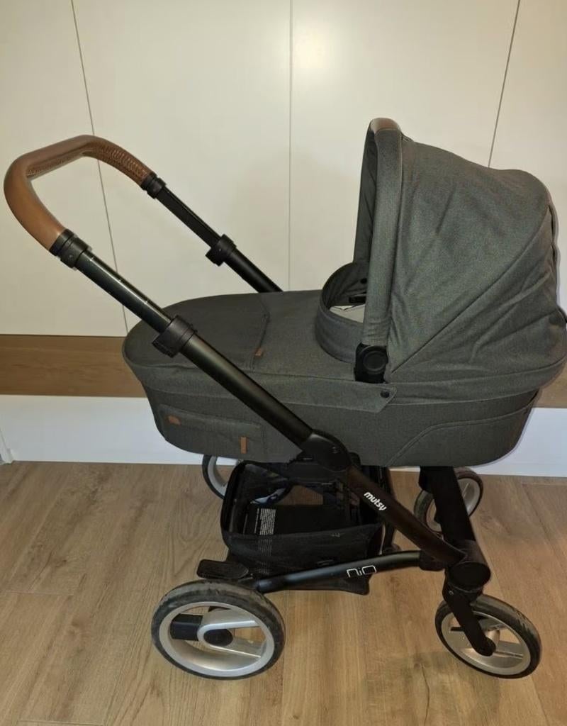 Grijze Mutsy Kinderwagen 3 in 1 met winterhoes en babybedje, Gebruikt, Verstelbare duwstang, Mutsy, Ophalen