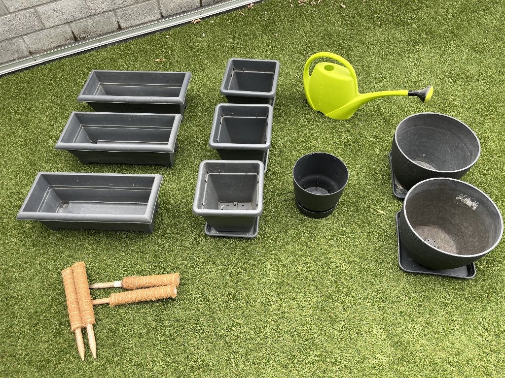 Tuinmateriaal – bloempotten, bakken, gieter & plantenstok, Enlèvement, Utilisé, Synthétique, Balcon