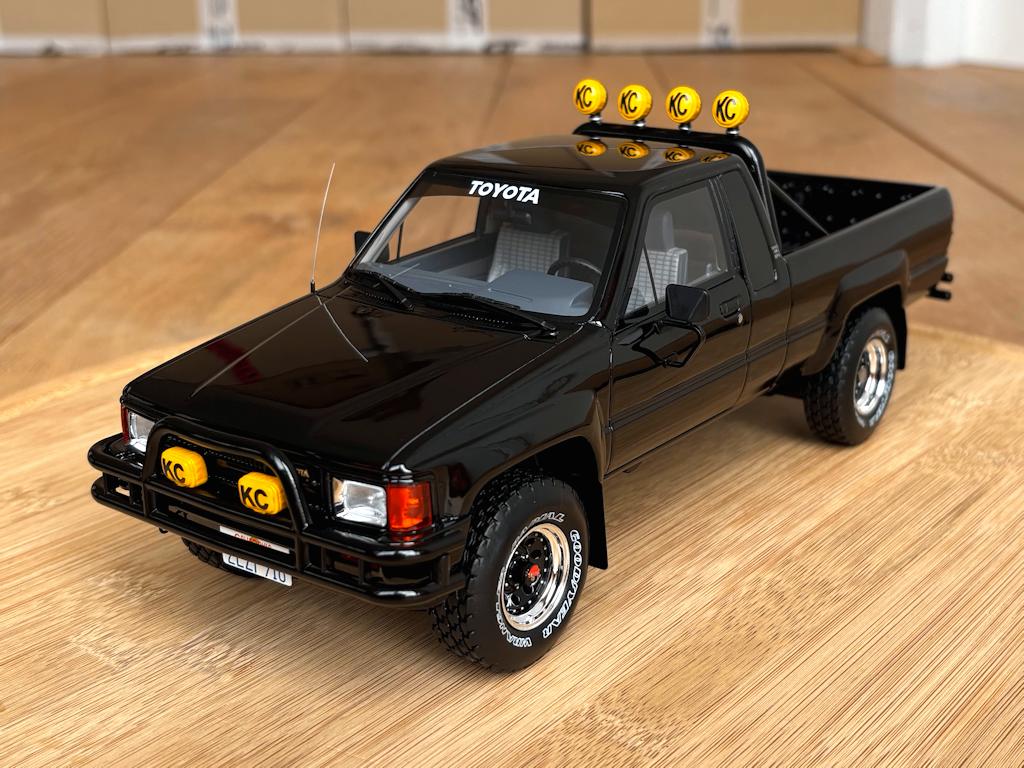 Toyota Hilux SR5 Back to the Future 1:18 OttO OT481B BTTF, Hobby en Vrije tijd, Modelauto's | 1:18, Ophalen of Verzenden, Nieuw