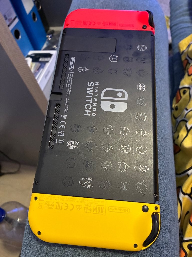 Nintendo switch, Games en Spelcomputers, Ophalen of Verzenden, Gebruikt, Met 2 controllers, Switch Original