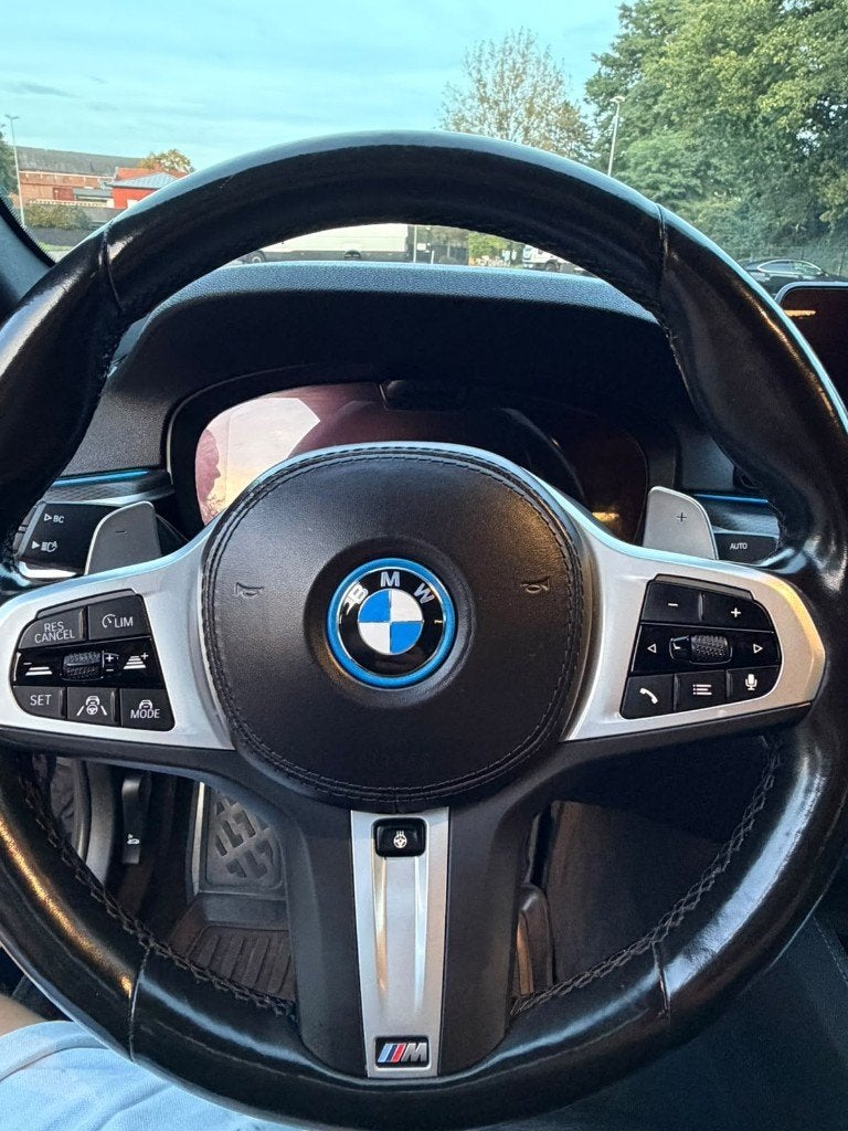 Hybride rechargeable Bmw 530e, Autos, Cuir, Euro 6, Entretenue par le concessionnaire, Noir