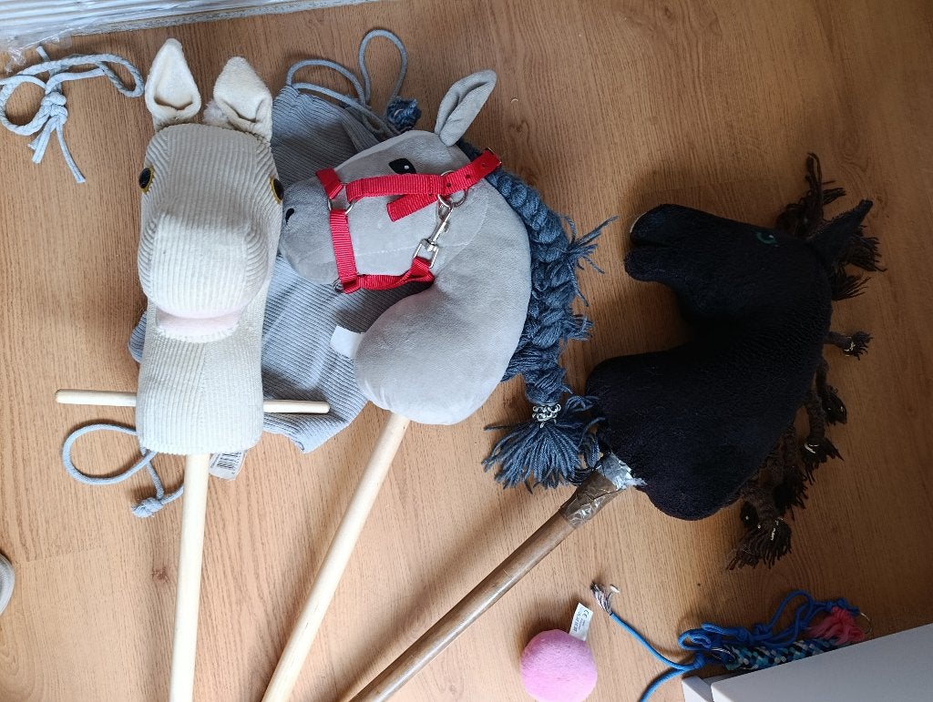 Hobby horse en stokpaardje, Ophalen, Gebruikt