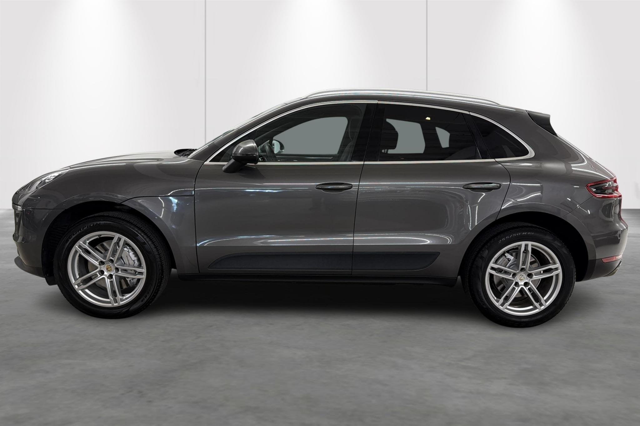 Porsche Macan 3.0 S (automatique), Autos, https://public.car-pass.be/vhr/af65233e-49db-4068-8b2e-ce298a2f9f6b, Argent ou Gris