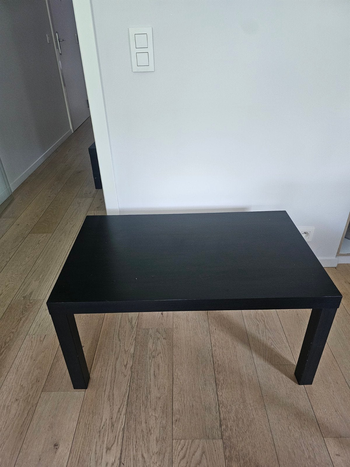 Table basse + meuble tv + lampadaire à vendre disponibles à, Enlèvement