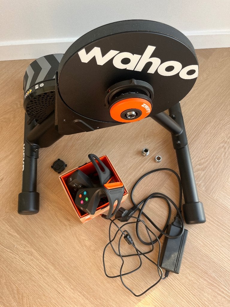 Wahoo KICKR CORE Zwift One + Zwift play, Sports & Fitness, Cyclisme, Enlèvement, Comme neuf