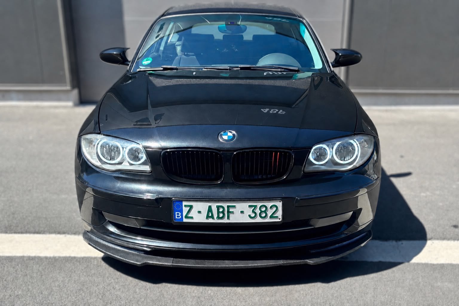 BMW 118i | 94.000 km | Airco | Met keuring voor verkoop, Zwart, Zwart, Bedrijf, 3 deurs